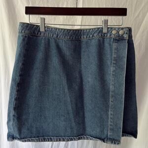 Dark wash denim mini skirt